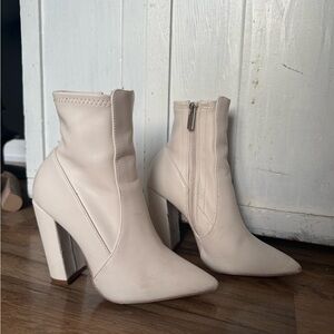 Elegant White Ankle Boots